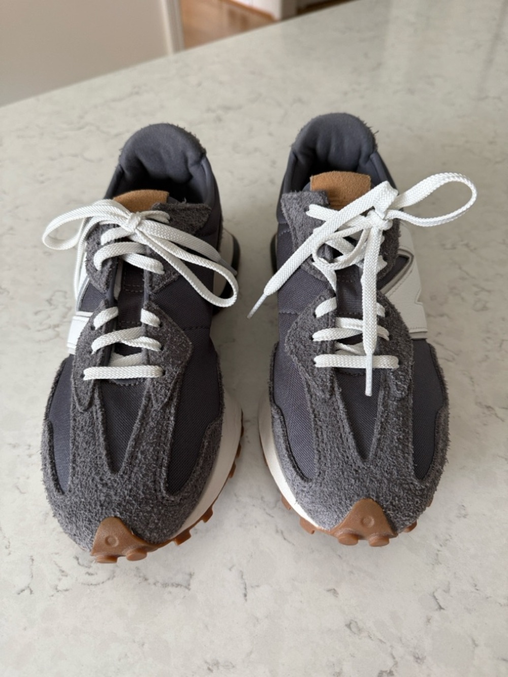 New Balance 327 Sneakers, 7.5 - Picture 2 of 7